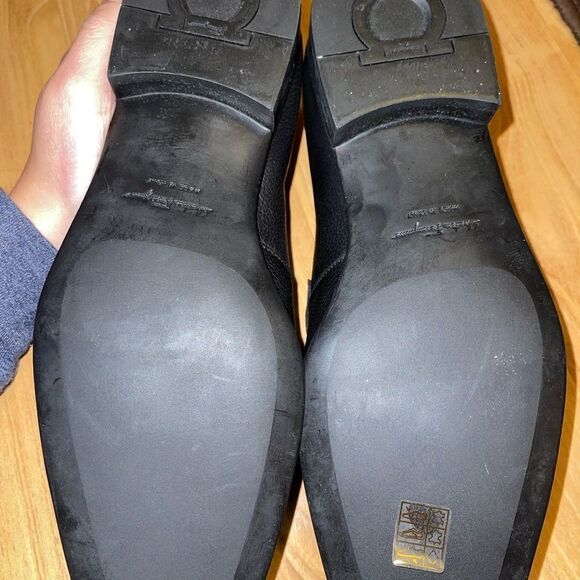 Mens Black Leather FERRAGAMO Loafers Mens Black Leather FERRAGAMO Loafers - Picture 6 of 13